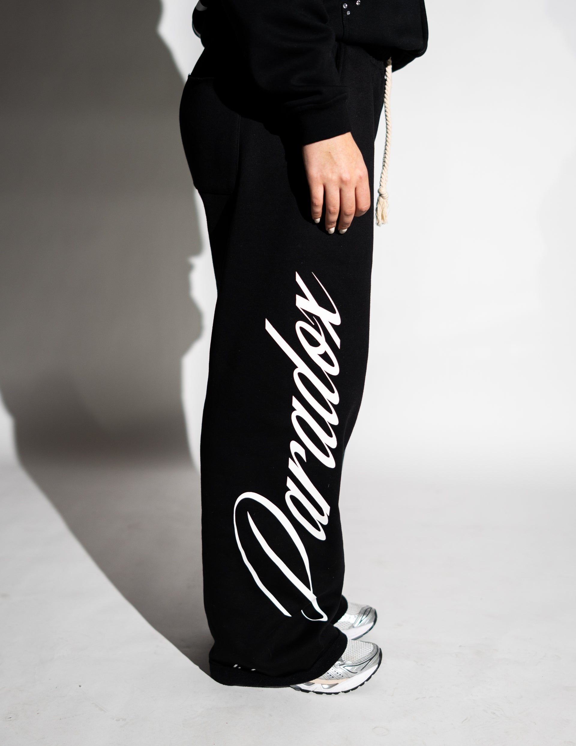 PRDX BLACK SWEATPANTS