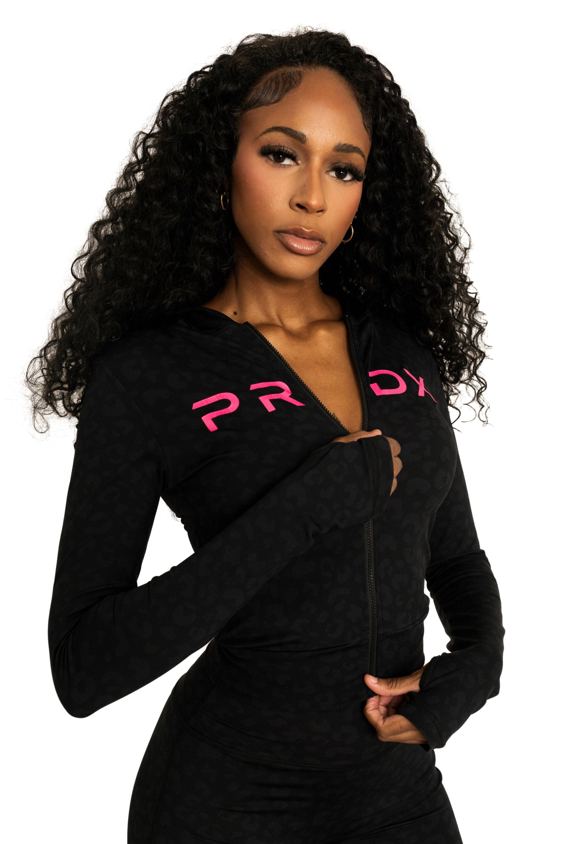 FORM JACKET IN ‘CATTY’